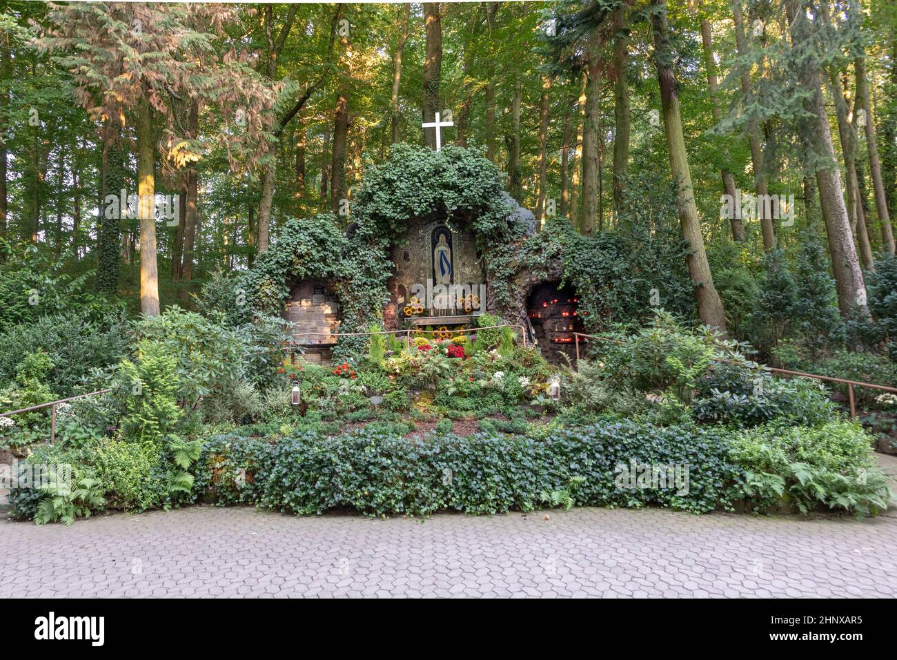 Berühmtes Grot der Jungfrau maria als lourdes-Kopie in sankt wendel Stockfoto