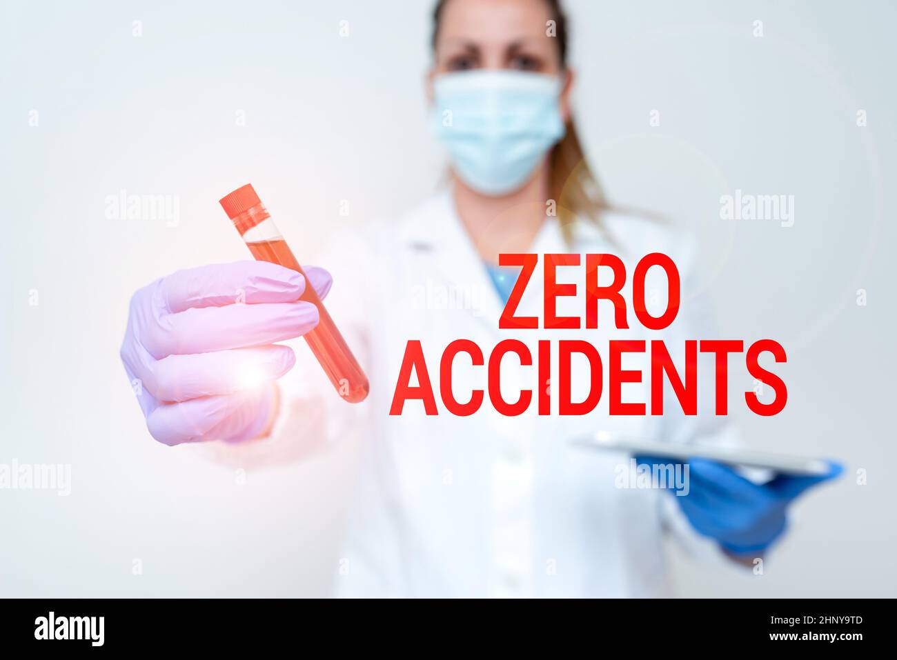 Textüberschrift mit Zero Accidents, Wort geschrieben über wichtige Strategie zur Verhinderung von Arbeitsunfällen Untersuchung von toxischen Viren Analyse viraler Dis Stockfoto