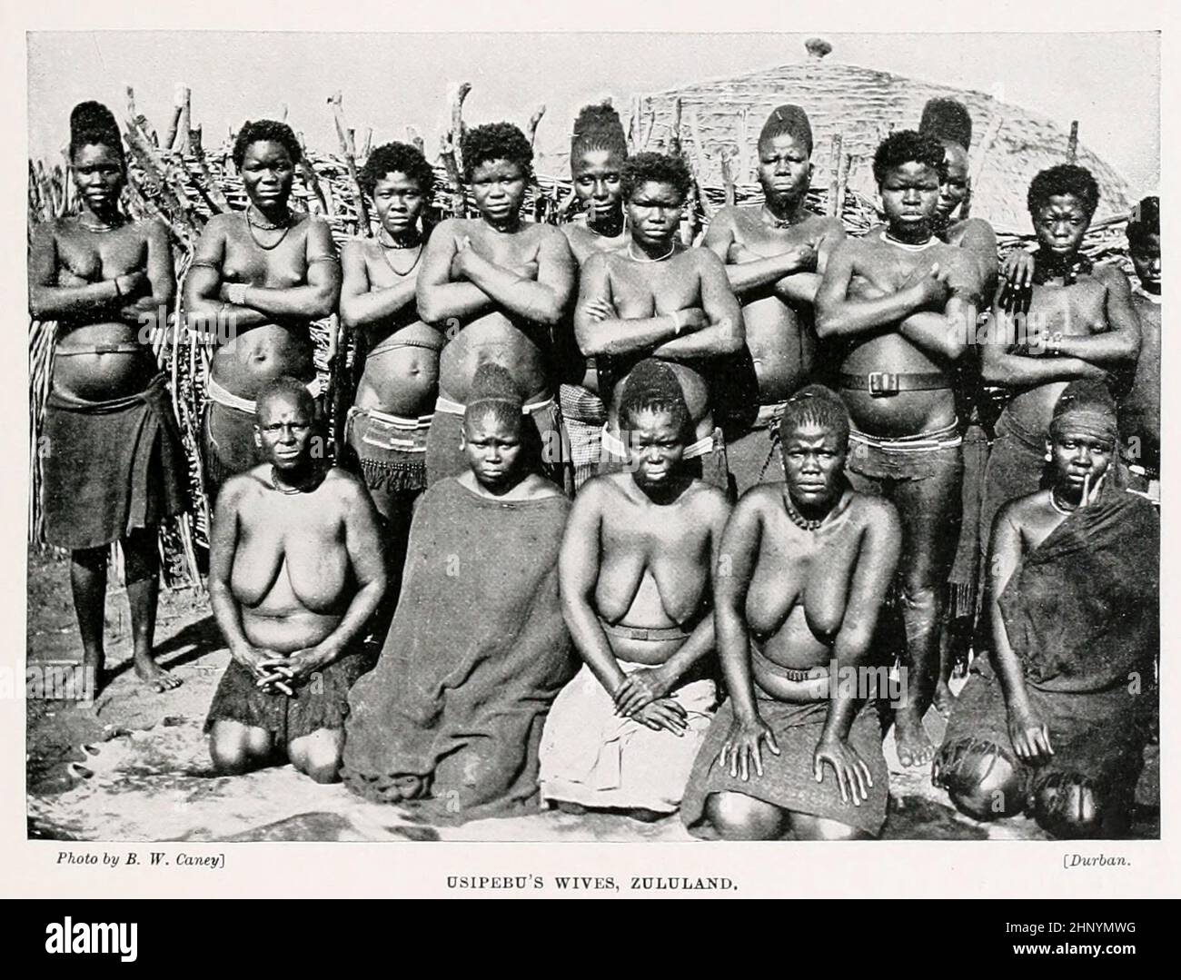 Usipebus Ehefrauen, Zululand aus dem Buch die lebenden Rassen der Menschheit; Band 2 von Henry Neville Hutchinson, Veröffentlicht 1901 in London von Hutchinson & Co Stockfoto