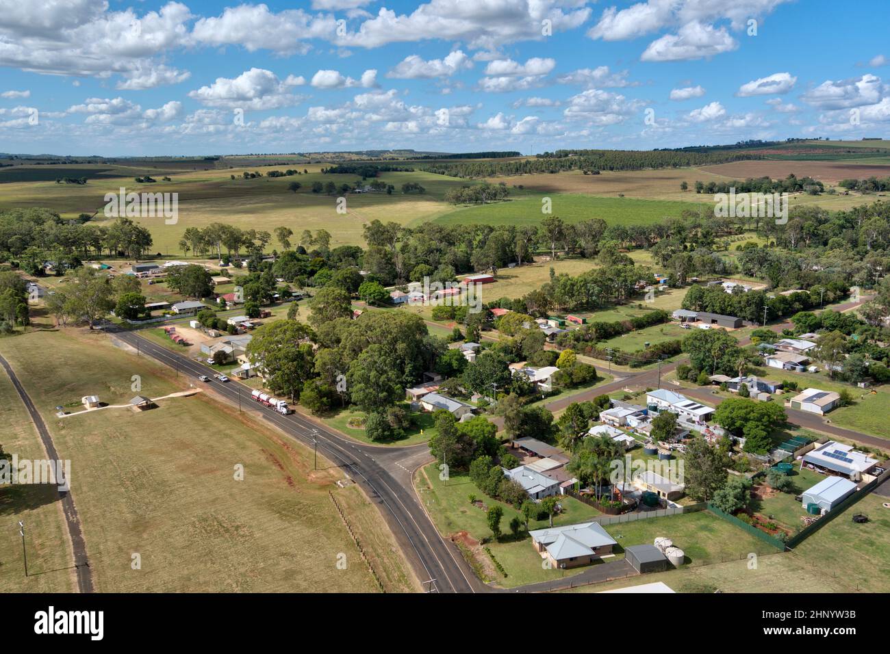 Luftaufnahme des kleinen Dorfes Memerambi Queensland Australia, wo 95% der weltweiten Duboisia-Versorgung stammt. Stockfoto