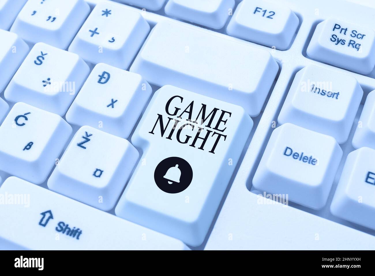 Sign Anzeige Game Night, Internet-Konzept in der Regel seine auf Erwachsenen Spieldaten wie Poker mit Freunden Erstellung Online-Chat-Plattform-Programm, Typ aufgerufen Stockfoto