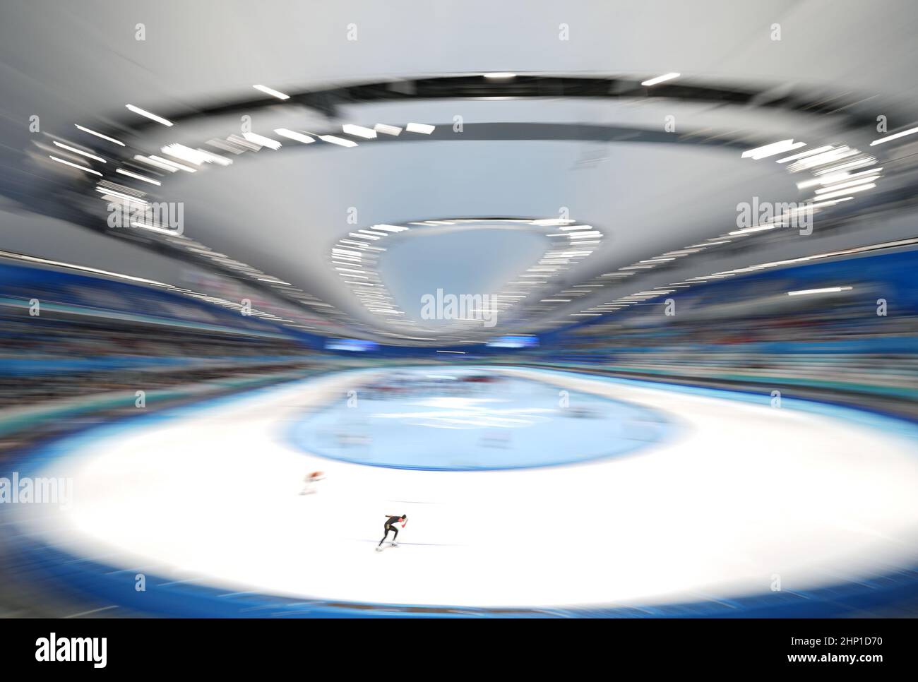 Peking, China. 18th. Februar 2022. Ning Zhongyan aus China tritt bei den Olympischen Winterspielen 1000m der Eisschnelllauf-Männer in Peking 2022 beim Nationalen Eisschnelllauf-Oval in Peking, der Hauptstadt Chinas, am 18. Februar 2022 an. Quelle: Meng Yongmin/Xinhua/Alamy Live News Stockfoto