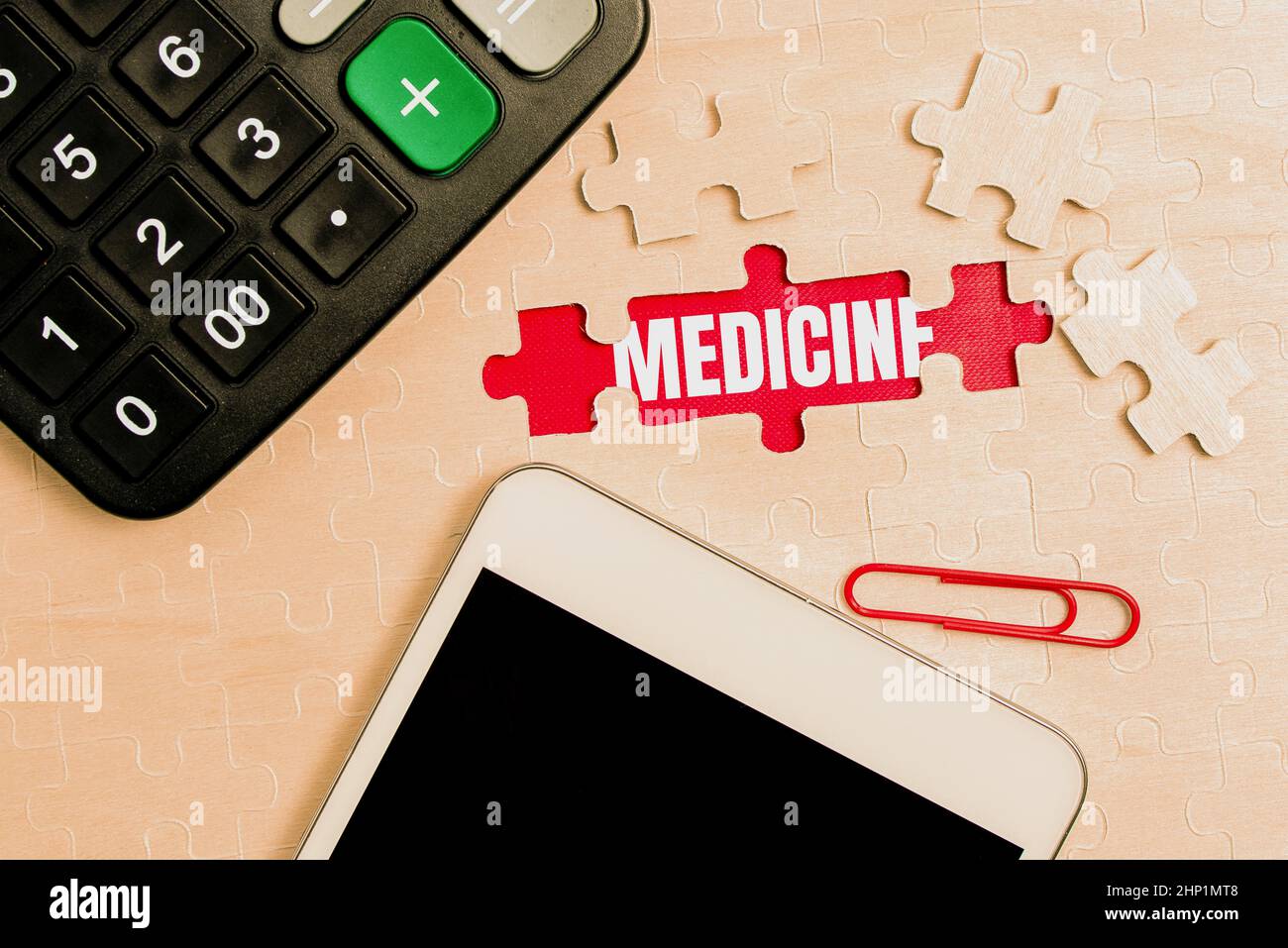 Text zeigt Inspiration Medizin, Wort für Eine Substanz oder Zubereitung, die bei der Behandlung von Disease Pills verwendet wird Aufbau eines unfertigen weißen Stichmusters Puzz Stockfoto