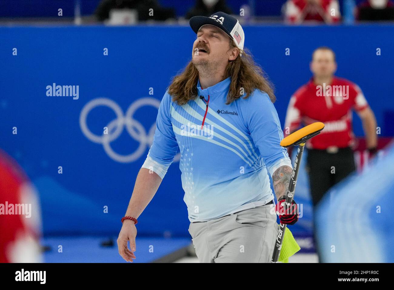 Peking, China. 18th. Februar 2022. Matt Hamilton, der US-Mannschaft, reagiert während ihres Männer-Curling-Bronzemedaillenspiels gegen das Team Canada bei den Olympischen Winterspielen 2022 in Peking am Freitag, den 18. Februar 2022. Foto von Paul Hanna/UPI Credit: UPI/Alamy Live News Stockfoto