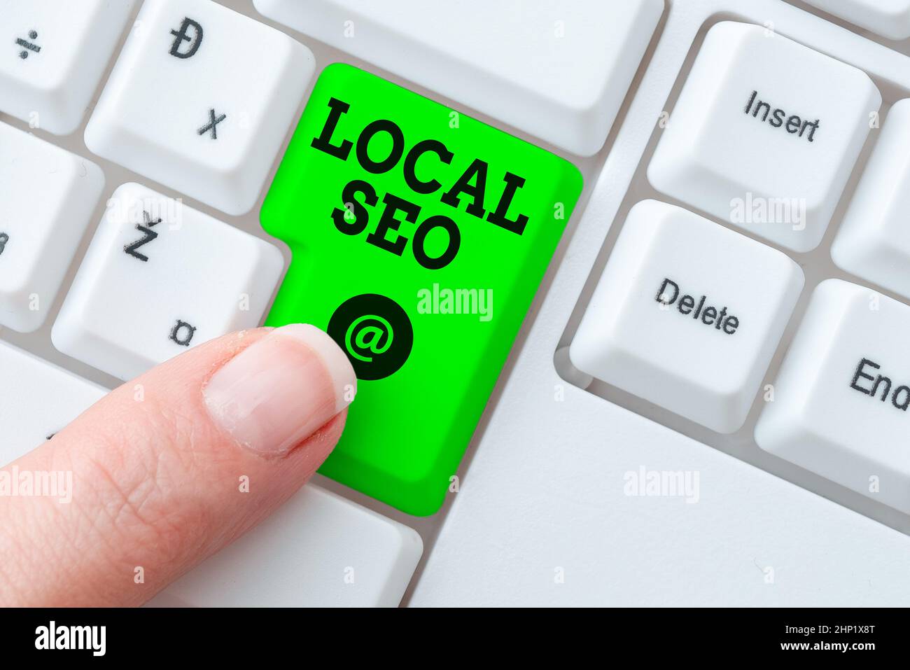 Handschriftenschild Local Seo, Business Ansatz Optimieren Sie Ihre Website, um besser für ein lokales Publikum zu rangieren Abstract Office Typing Jobs, Schreibschrift Impo Stockfoto