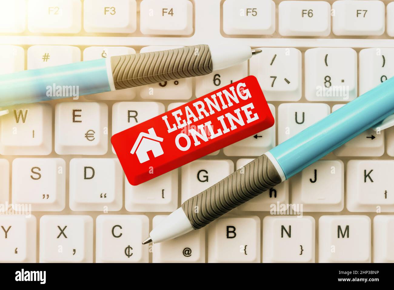 Textunterschrift Presenting Learning Online, Konzeptfoto Lernen Sie etwas Neues mit Hilfe von Internet und Technologie Typing Product Ingredients, Abs Stockfoto