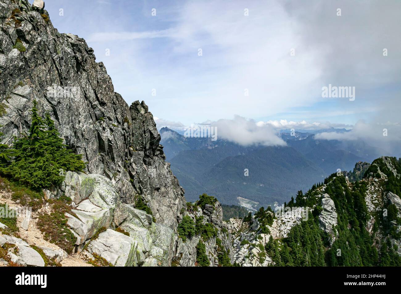 Der Weg auf Mt. Pilchuck, Staat Washington, wurde während der FDR-Präsidentschaft 1933 mit Arbeitskräften der NRA (National Recovery Administration) angezettelt Stockfoto