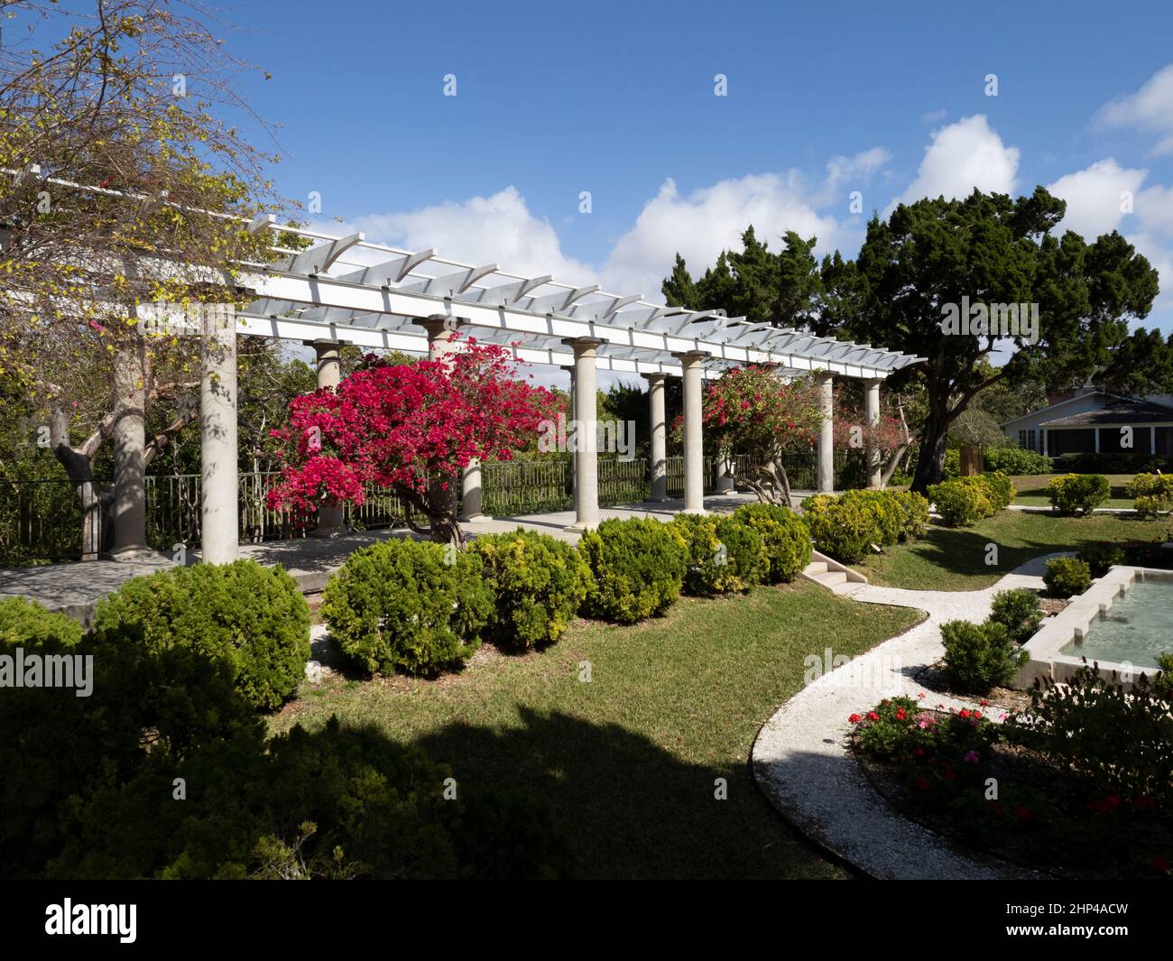 Sunken Garden und Pergola in Selby Gardens Historisches Spanish Point Museum und Umweltkomplex in Osprey, Florida. USA Stockfoto