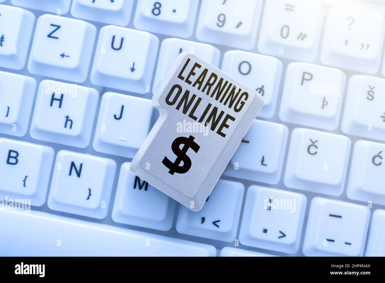 Handschriftentext Online lernen, Konzept Bedeutung Lernen Sie mit Hilfe von Internet und Technologie etwas Neues Abstract Antworten auf Online-Nachricht, Ty Stockfoto