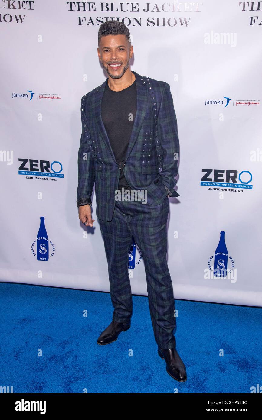 New York, USA. 17th. Februar 2022. NEW YORK, NEW YORK - 17. FEBRUAR: Wilson Cruz besucht am 17. Februar 2022 die sechste jährliche Blue Jacket Fashion Show in den Moonlight Studios in New York City. Kredit: Ron Adar/Alamy Live Nachrichten Stockfoto