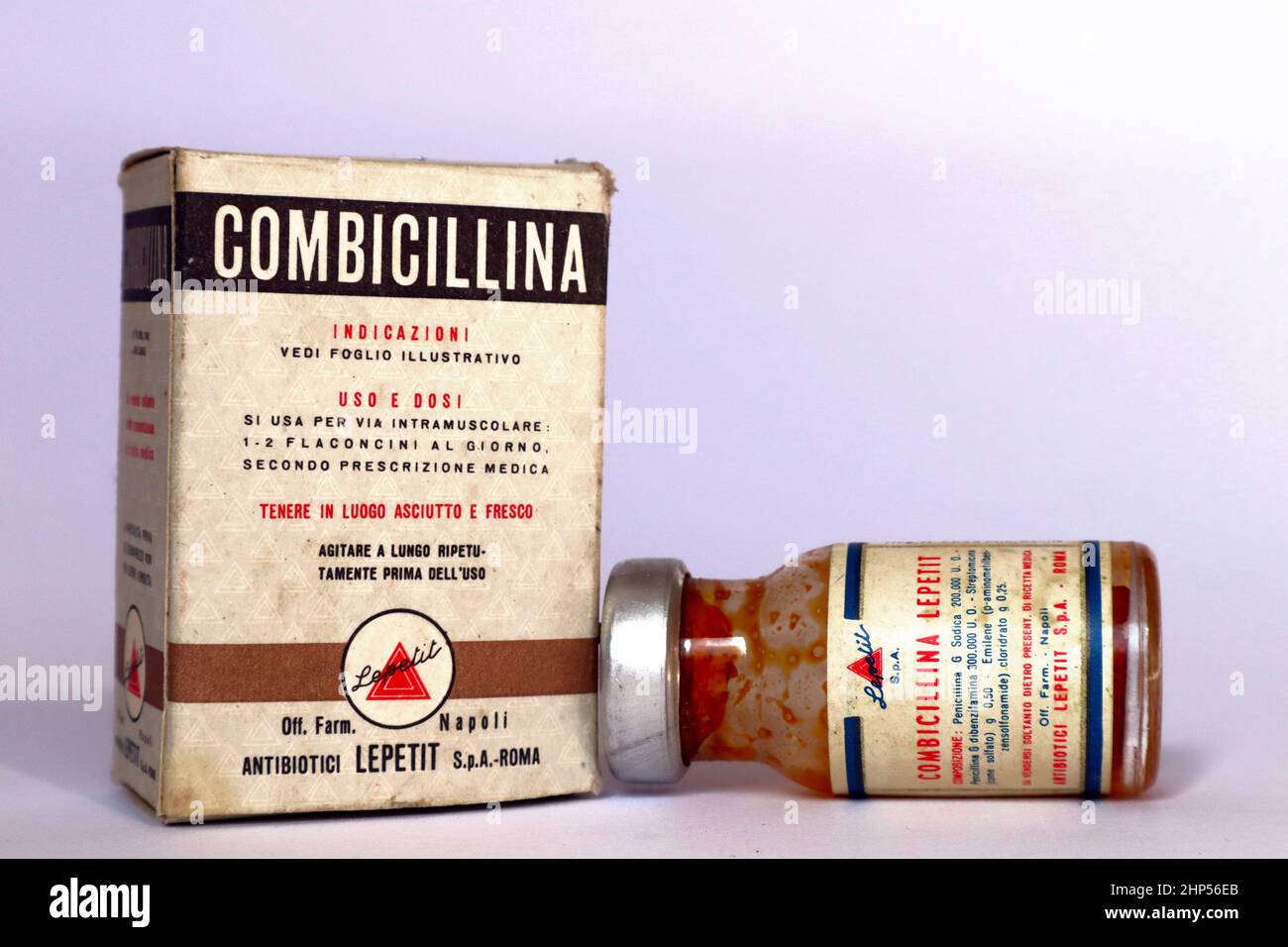 Jahrgang 1962 Penicillin G COMBICILLINA hergestellt in Italien von Antibiotics LEPETIT S.p.A. - Rom Stockfotografie - Alamy