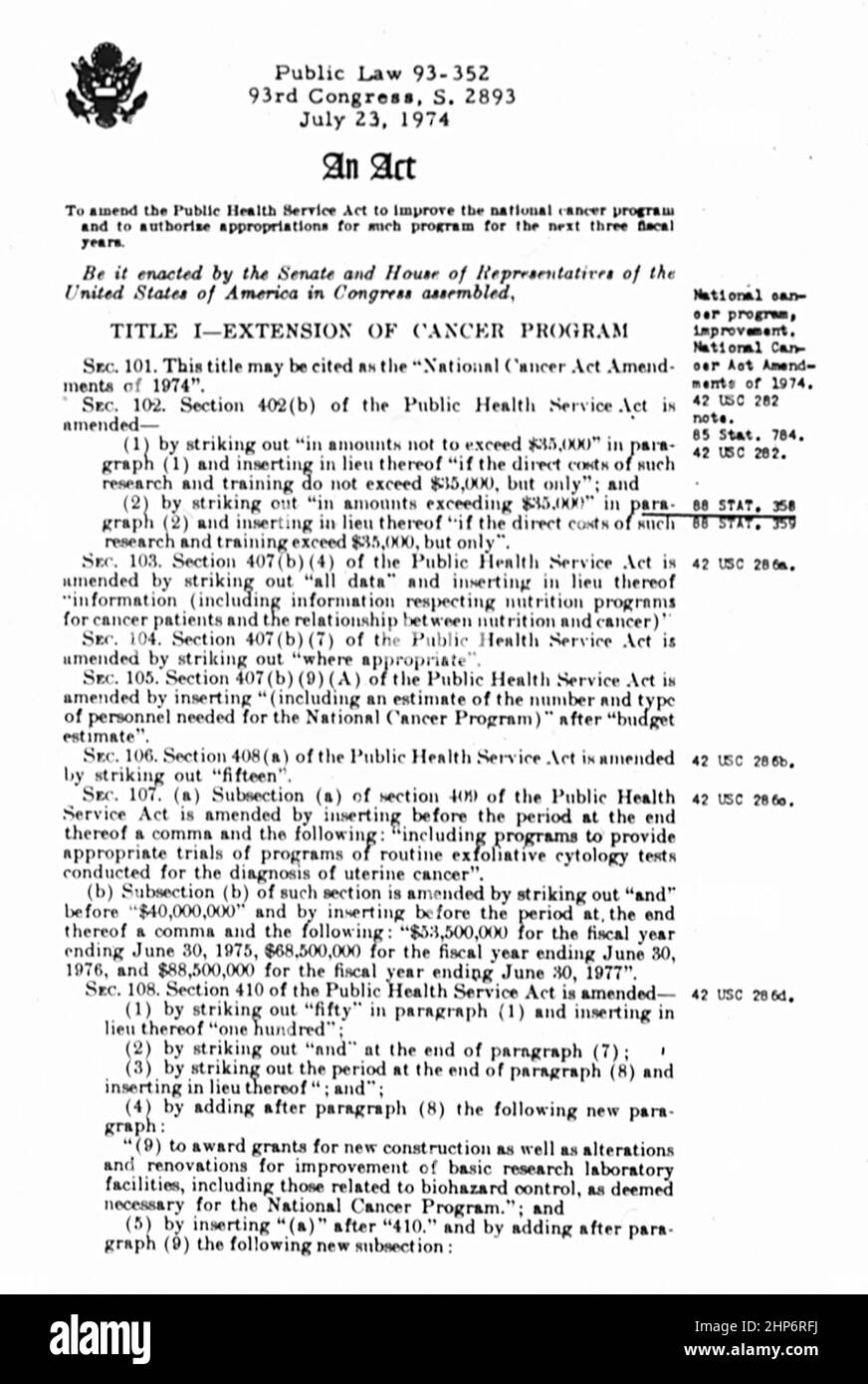 Erweiterung des Krebsprogramms. Am 23. Juli 1974 wurde ein Gesetz zur Änderung des Gesetzes über den öffentlichen Gesundheitsdienst unterzeichnet, um das Nationale Krebsprogramm zu verbessern und Mittel für dieses Programm für die nächsten drei Haushaltsjahre zu genehmigen. Juli 1974 Stockfoto