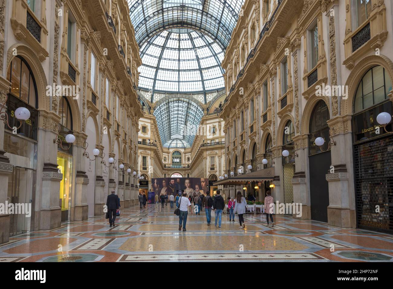 MAILAND, ITALIEN - 18. SEPTEMBER 2017: Galerie von Viktor Emmanuel II. - Eine der ersten Passagen in Europa (1865-1877) Stockfoto