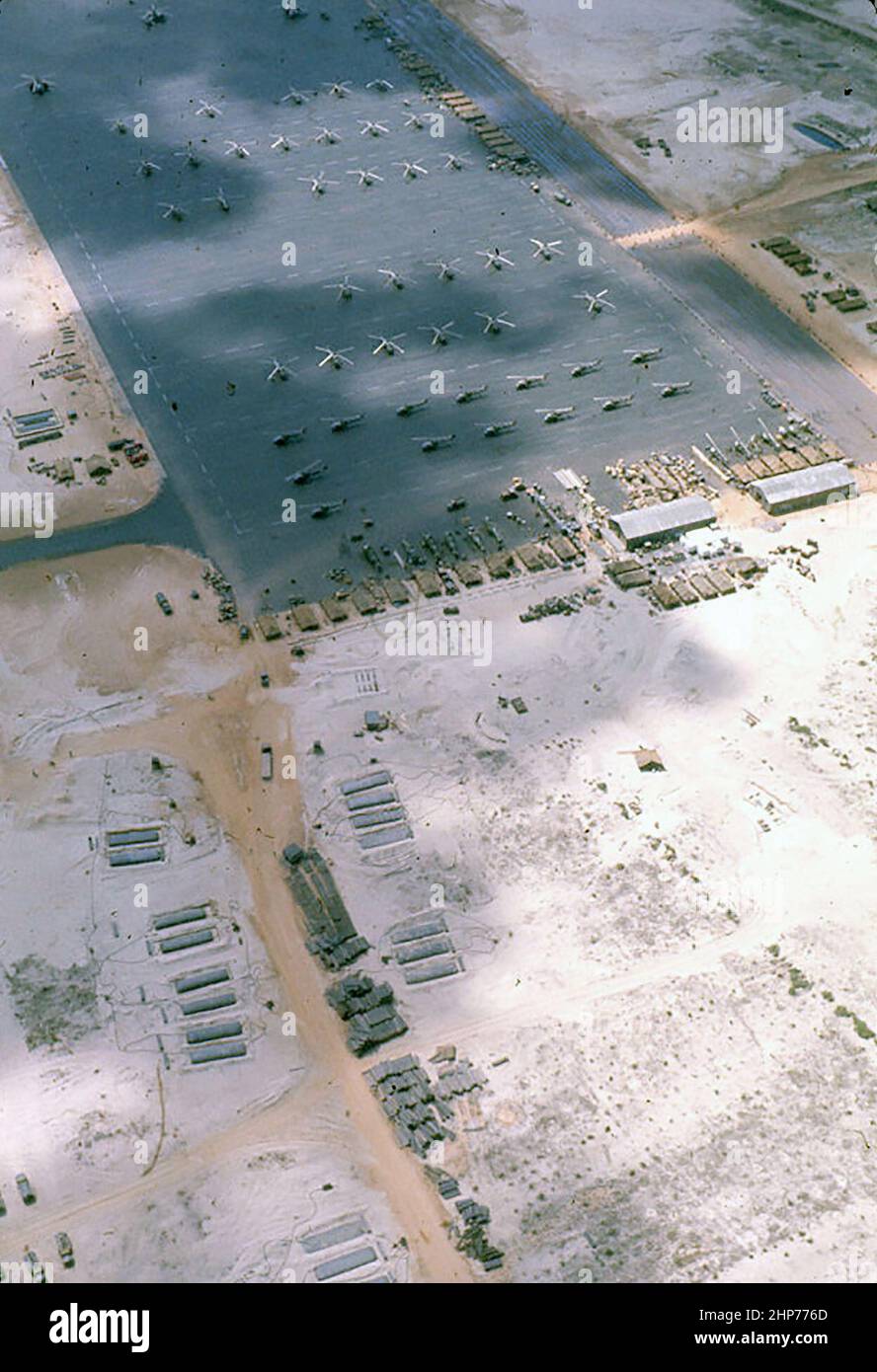 Luftaufnahme des Marble Mountain Airfield aus dem Norden mit dem