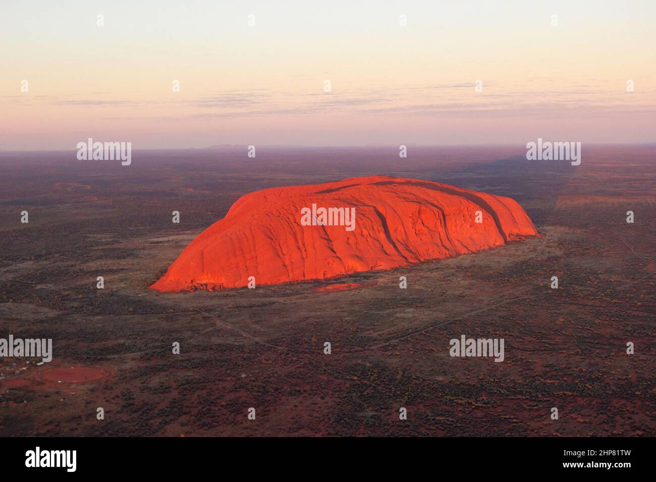 Australien, 22. September 2016: Luftaufnahme des Uluru, Northern Territory Stockfoto