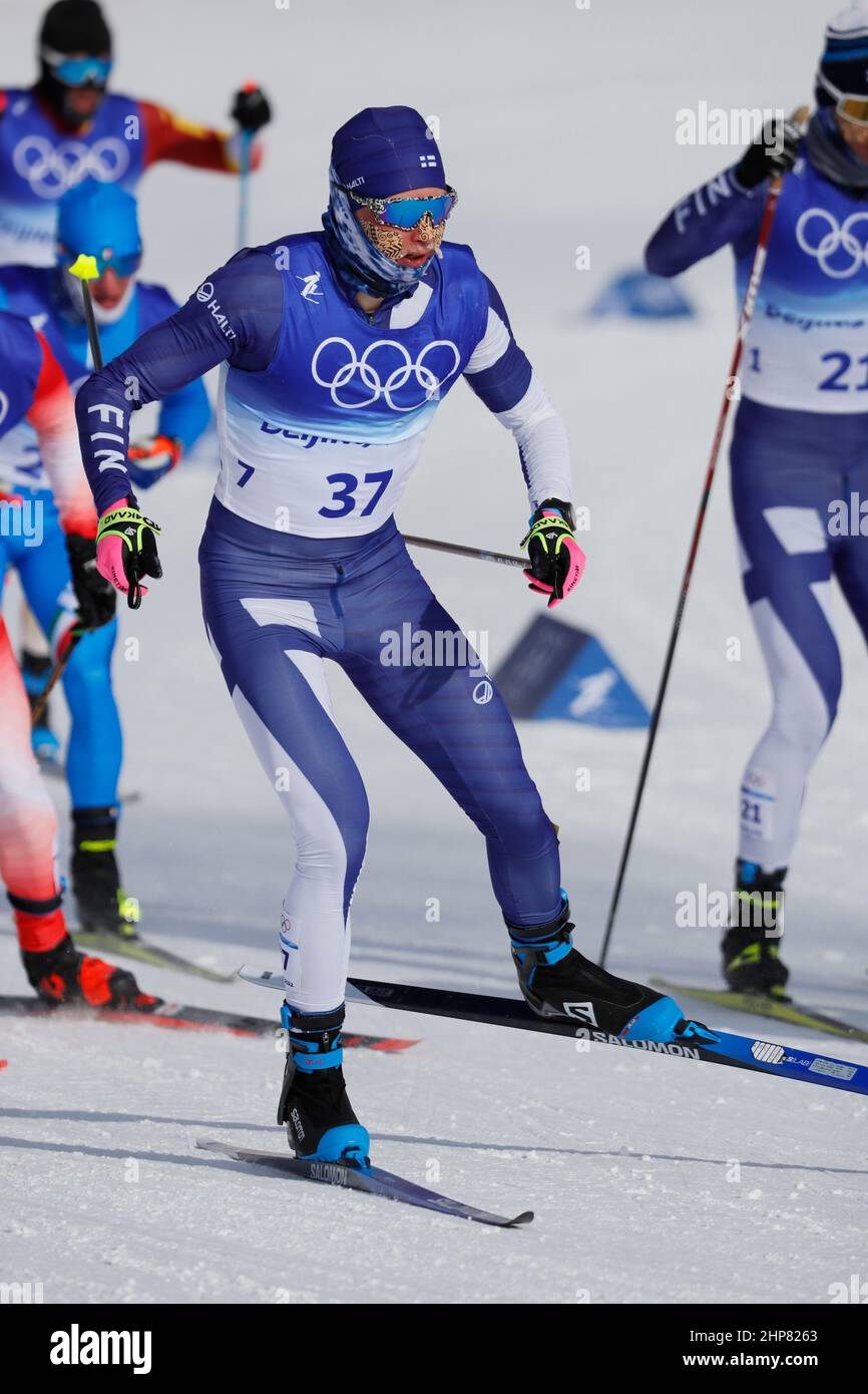 19. Februar 2022, Peking, Hebei, China: REMI LINDHOLM (FIN) bei den Herren Langlauf 50km Freestyle während der Olympischen Winterspiele 2022 in Peking im Zhangjiakou Cross-Country Center. (Bild: © David G. McIntyre/ZUMA Press Wire) Stockfoto