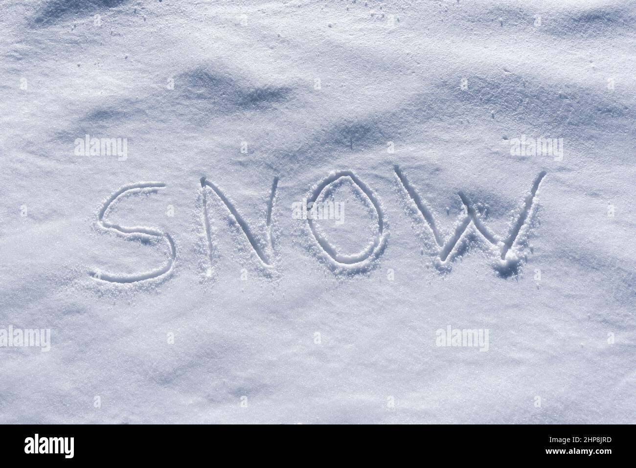 Schnee Wort im Schnee geschrieben Stockfoto