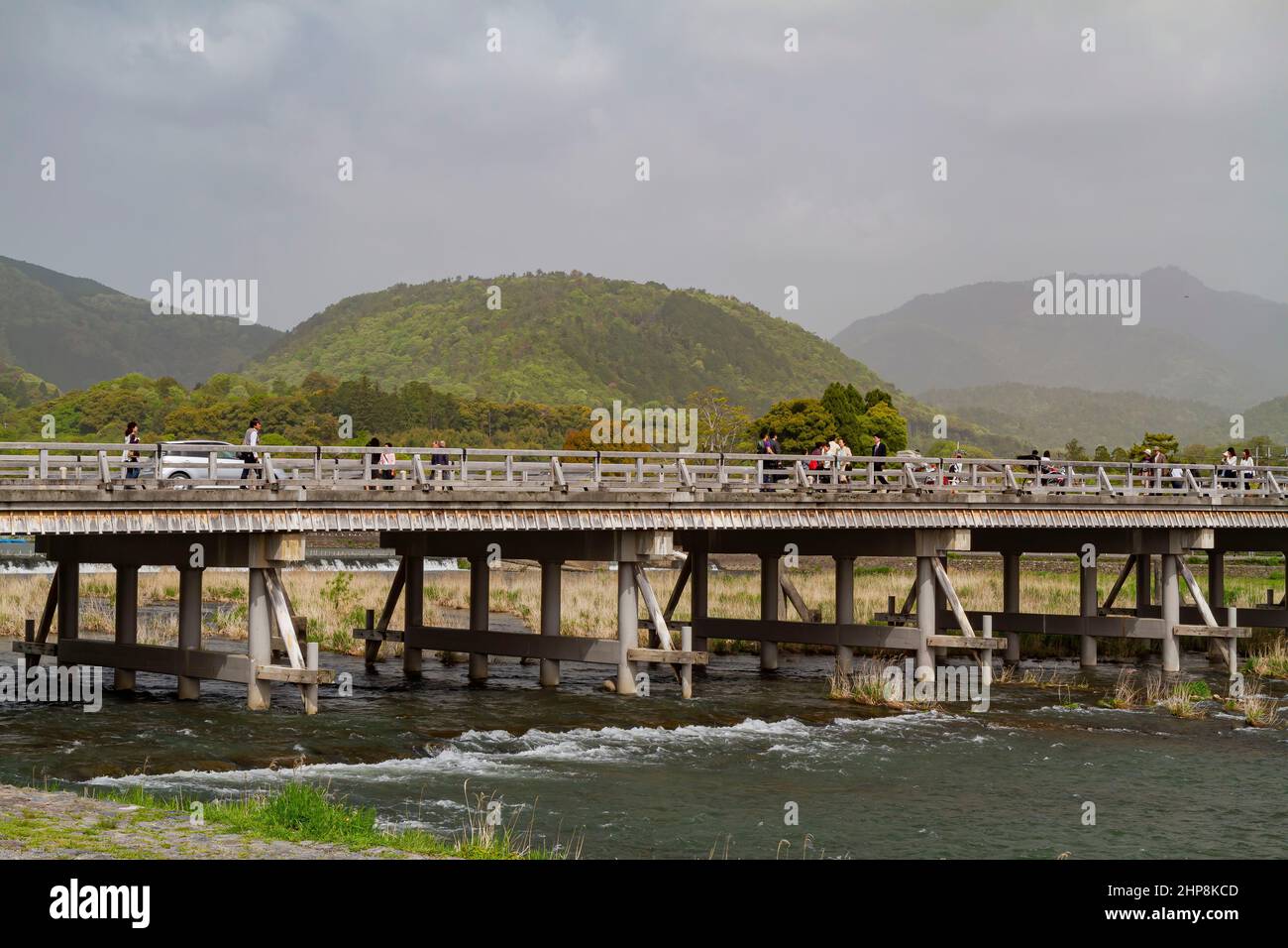 Sonnige Sicht auf die wunderschöne Naturlandschaft bei Arashiyama, Japan Stockfoto
