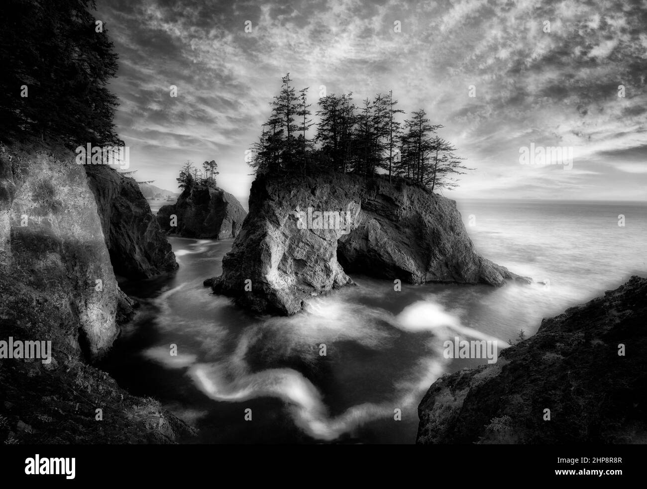 Sonnenuntergang an den Natural Bridges. Boardman State Park, Oregon Stockfoto