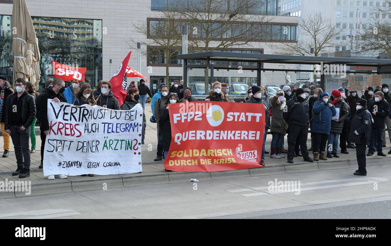 Gegendarstellung zu gemeinsam stark für unsere Kinder - Gegendemonstration zu gemeinsam stark für unsere Kinder Stockfoto