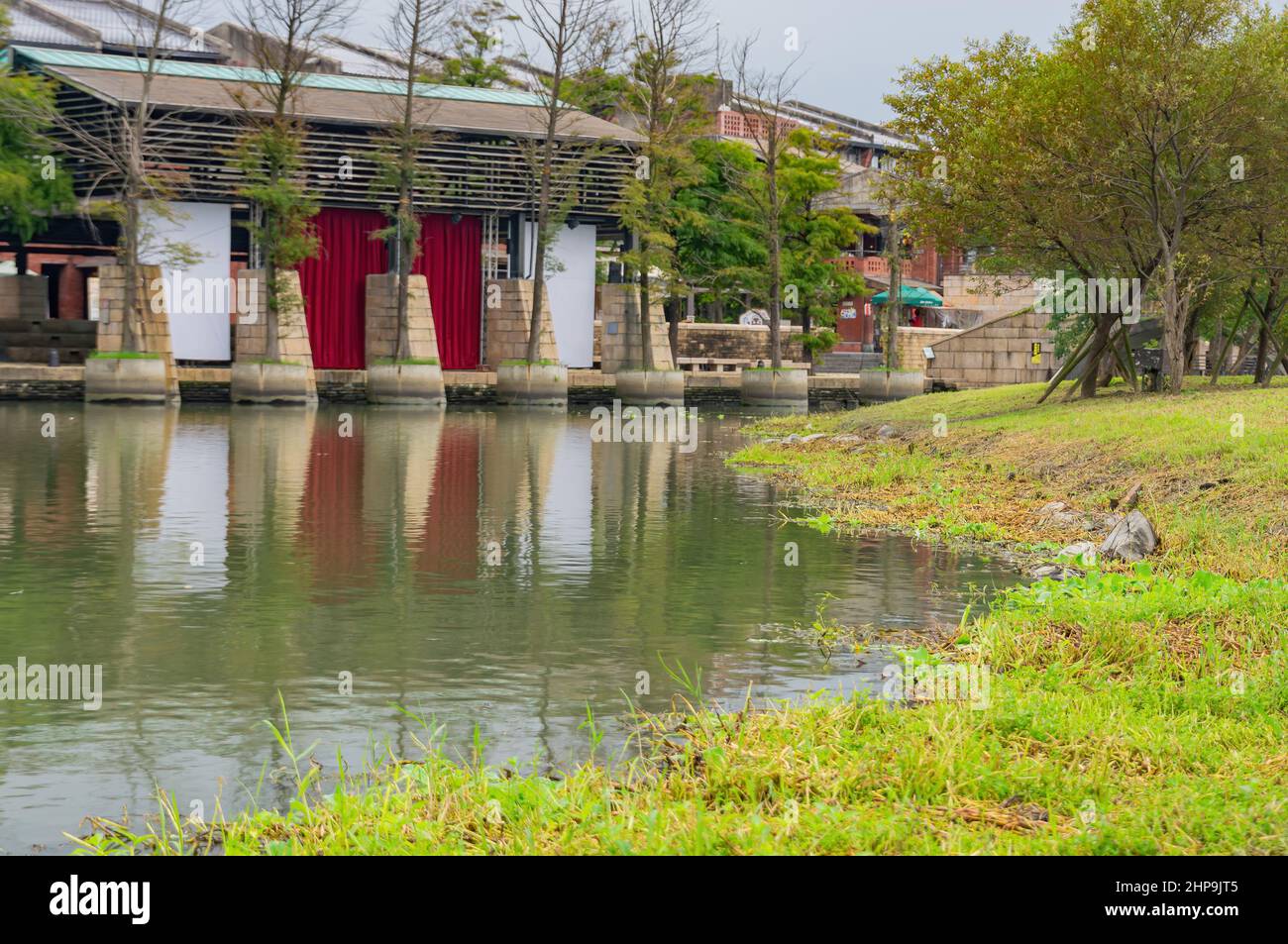 Bedeckter Blick auf die Landschaft im National Center for Traditional Arts in Yilan, Taiwan Stockfoto