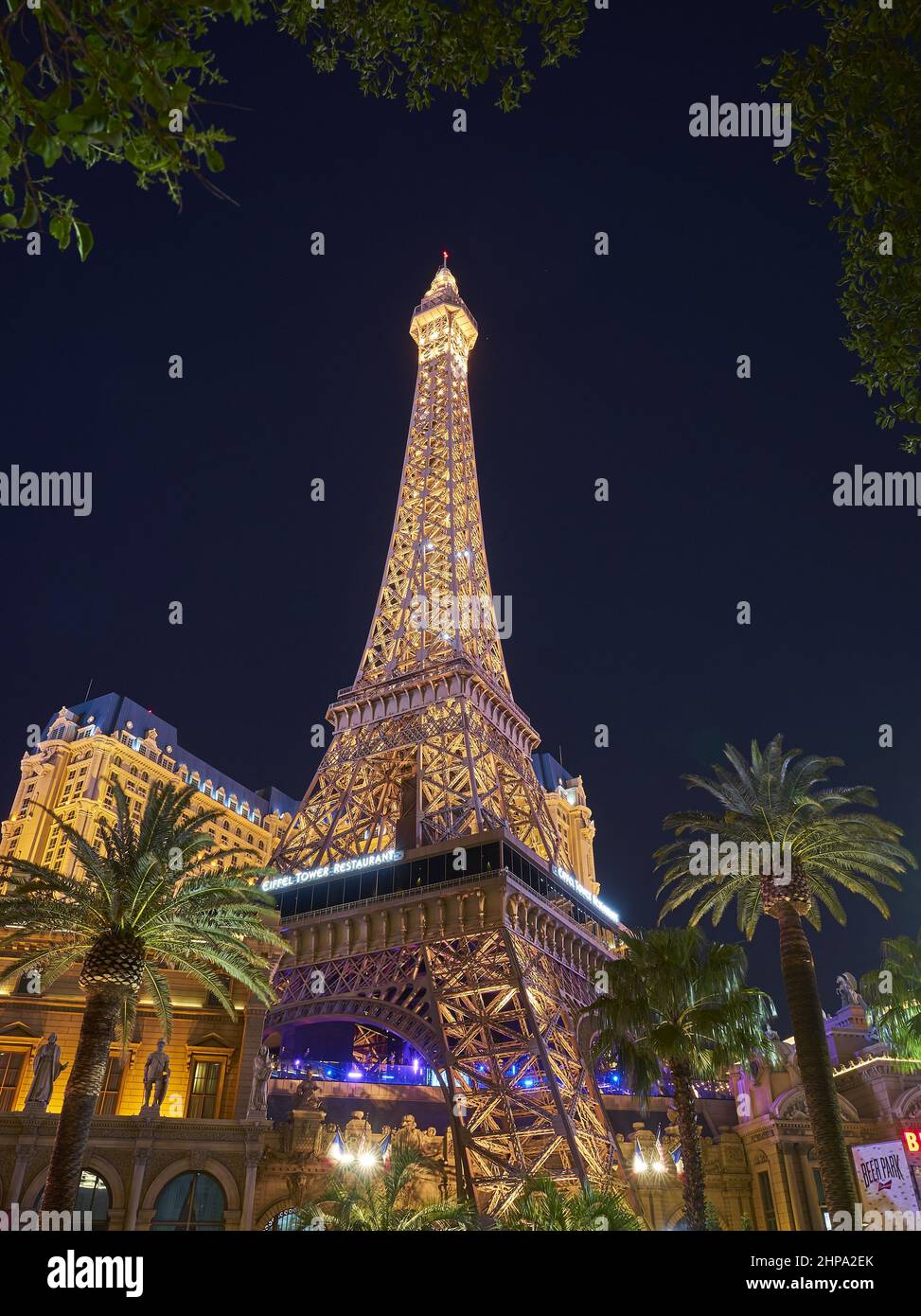 Vertikale Aufnahme von Gebäuden aus Las Vegas, USA Stockfoto