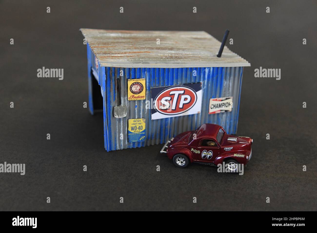 Vintage AFX Slot Car HO Skala in Garage Diorama Stockfoto