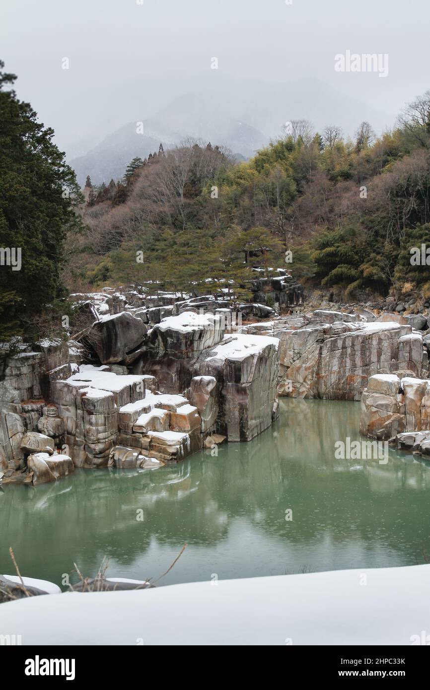 nagano, japan, 2022/19/02 , Nezame no toko, was soviel bedeutet wie 'Bett des Erwachens', ist ein malerischer Ort in Japan, gelegen in Agematsu, Kiso District, Nagano Prefectur Stockfoto