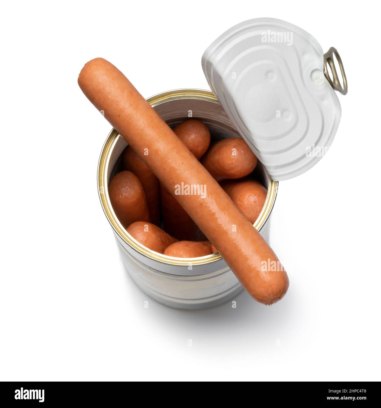 Offene MetallDose mit einer Frankfurter Würstchen aus der Nähe für einen Snack isoliert auf weißem Hintergrund Stockfoto