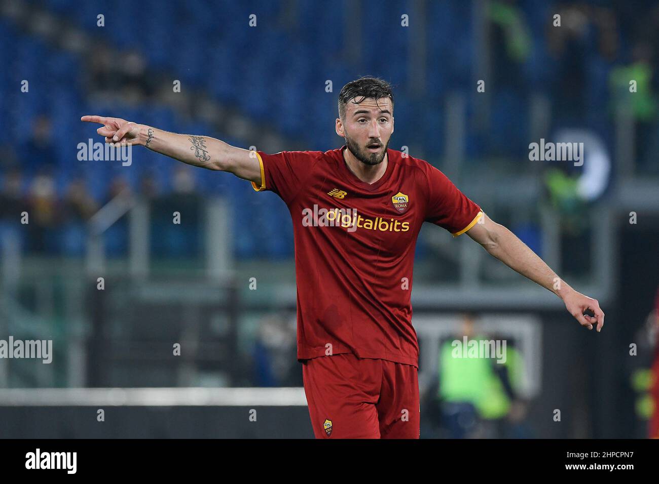 Roma, Italien. 19th. Februar 2022. Bryan Cristante von AS Roma während des Fußballs Serie A Match, Stadio Olimpico, Roma gegen Verona, 19th. Februar 2022 (Foto von AllShotLive/Sipa USA) Quelle: SIPA USA/Alamy Live News Stockfoto