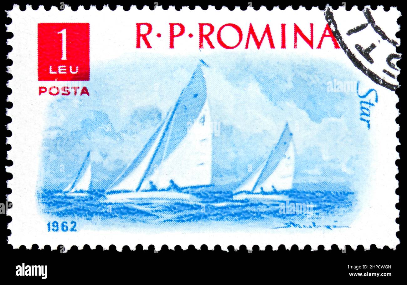 MOSKAU, RUSSLAND - 4. NOVEMBER 2021: Die in Rumänien gedruckte Briefmarke zeigt Star Class Yacht, Boat Sports Serie, um 1962 Stockfoto