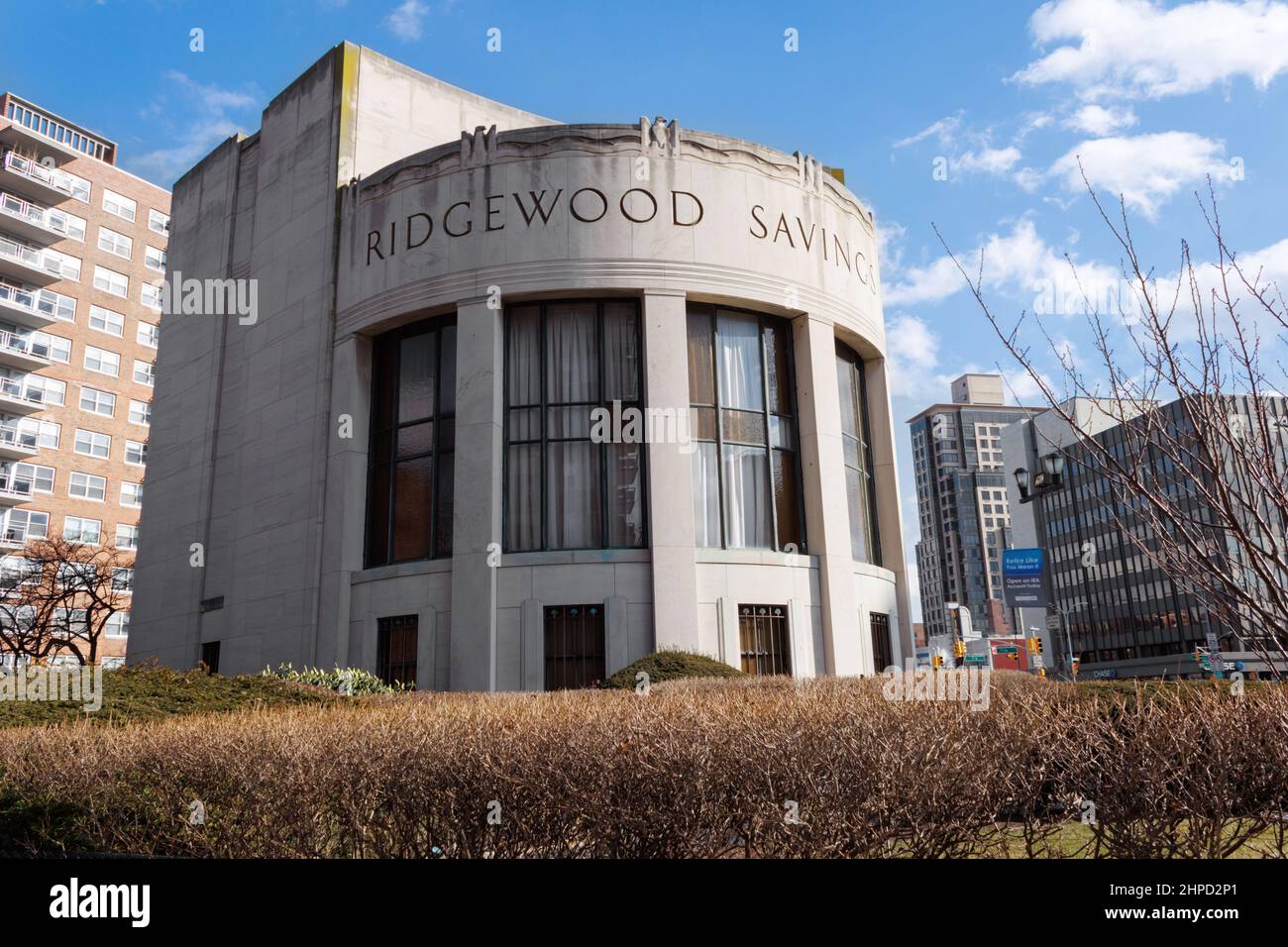 Ridgewood Savings Bank-Filiale in Forest Hills, Queens, an der Ecke Queens Blvd. Und 70th Rd. In New York Stockfoto