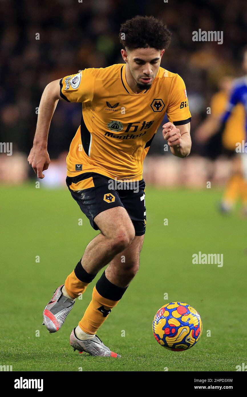 Wolverhampton, Großbritannien. 20th. Februar 2022. Rayan Ait-Nouri von Wolverhampton Wanderers in Aktion während des Spiels. Premier League Spiel, Wolverhampton Wanderers gegen Leicester City im Molineux Stadium in Wolverhampton, England am Sonntag, 20th. Februar 2022. Dieses Bild darf nur für redaktionelle Zwecke verwendet werden. Nur zur redaktionellen Verwendung, Lizenz für kommerzielle Nutzung erforderlich. Keine Verwendung bei Wetten, Spielen oder Veröffentlichungen in einem Club/einer Liga/einem Spieler. PIC von Steffan Bowen/Andrew Orchard Sports Photography/Alamy Live News Credit: Andrew Orchard Sports Photography/Alamy Live News Stockfoto