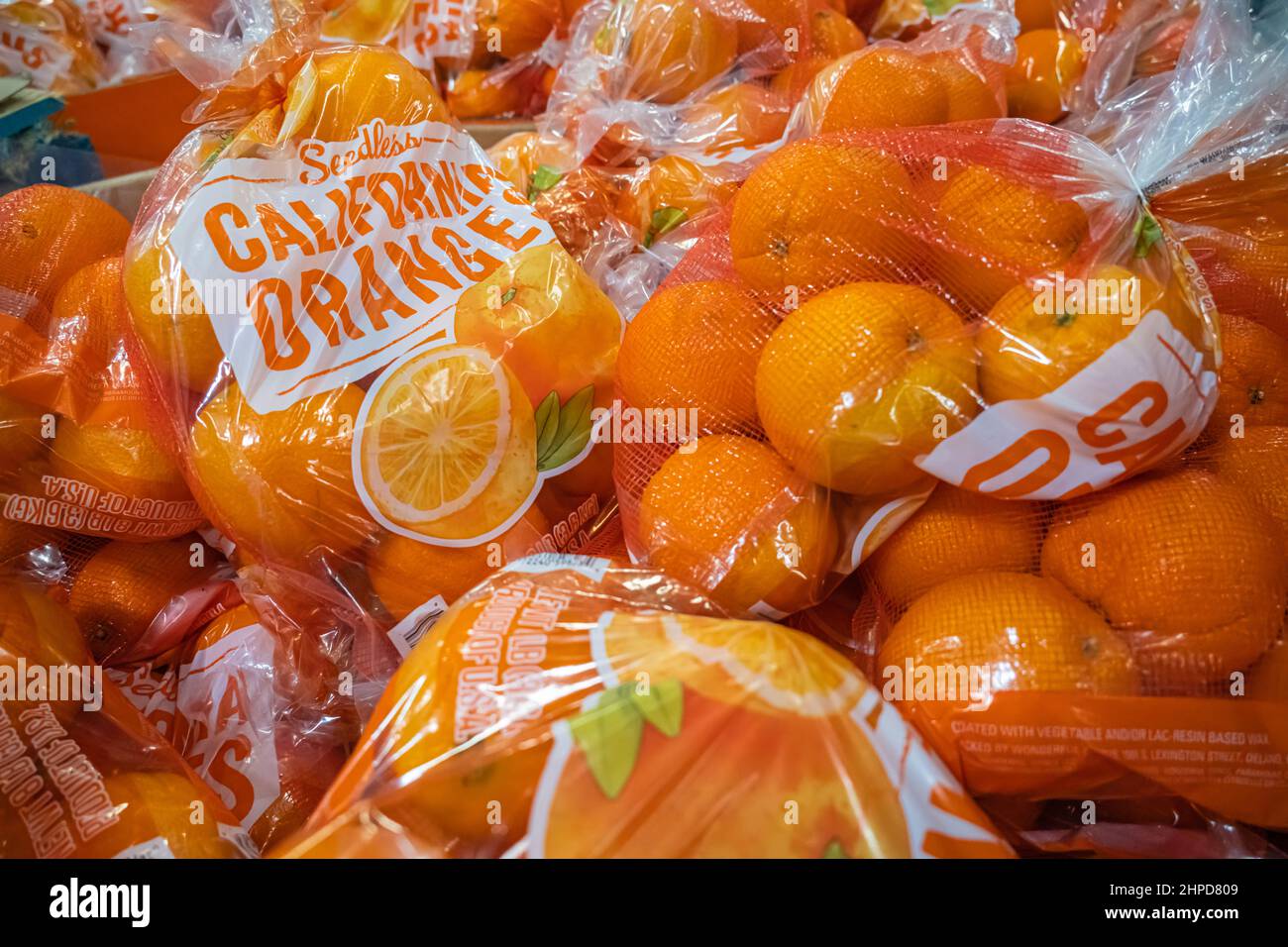 Kalifornische Orangen werden im Lagerhaus von Sam's Club in Snellville, Georgia, ausgestellt. (USA) Stockfoto