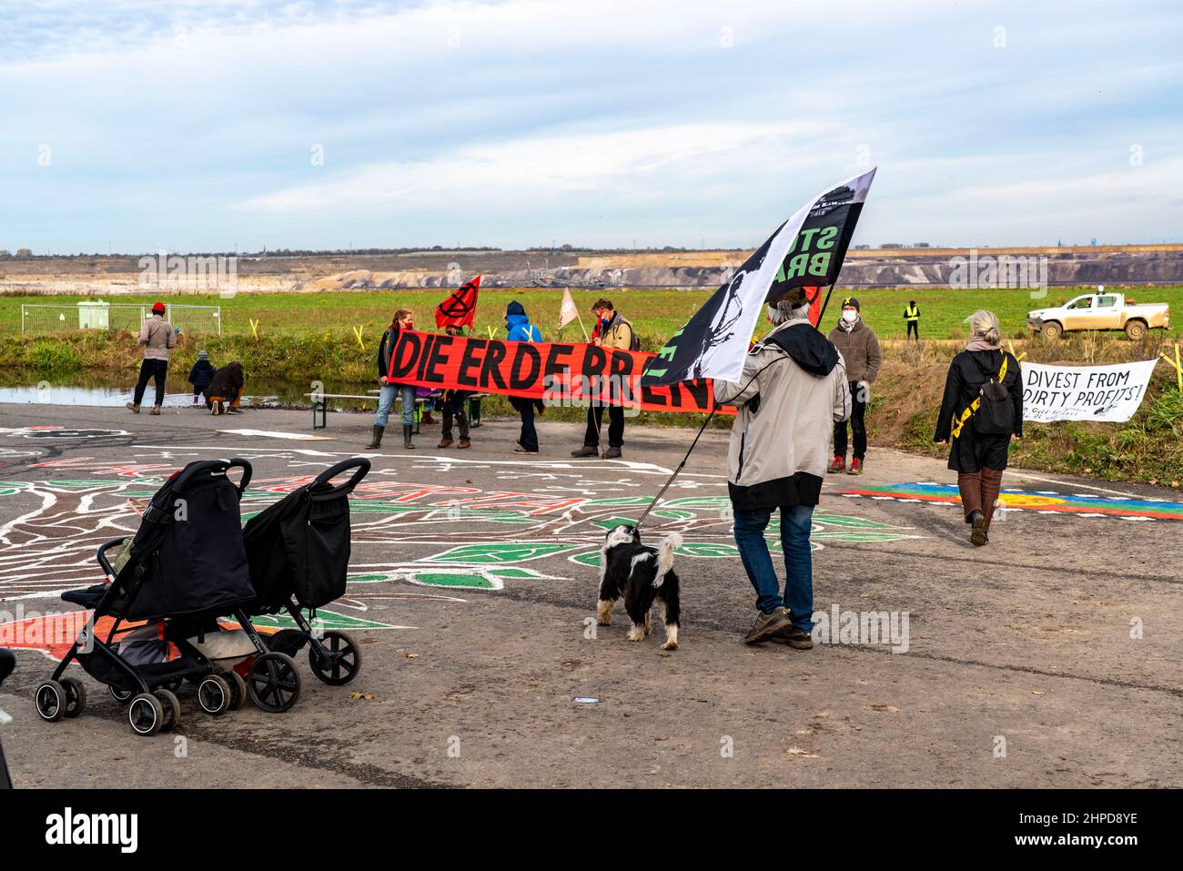 Protestaktion gegen den Abriss des Dorfes Lützerath im rheinischen Braunkohlebergbaugebiet, der Platz für die Erweiterung der Ga machen soll Stockfoto