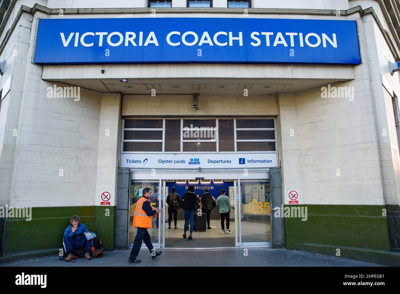 Victoria Coach Station, der grösste Busbahnhof in London, Vereinigtes Königreich Stockfoto