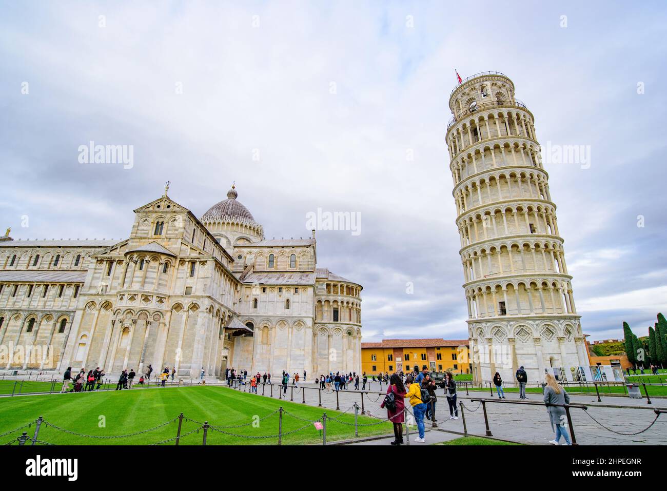 Turm von Pisa und Kathedrale von Pisa in Pisa, Italien Stockfoto