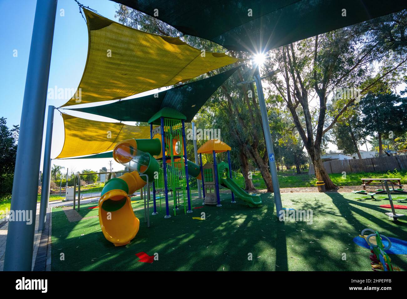 Spielplätze für Kinder in Dörfern in Israel Stockfoto