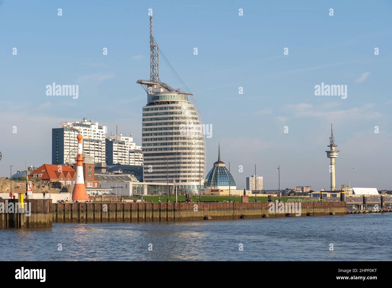 Bremerhaven Skyline mit Atlantic Hotel Sail City Stockfoto