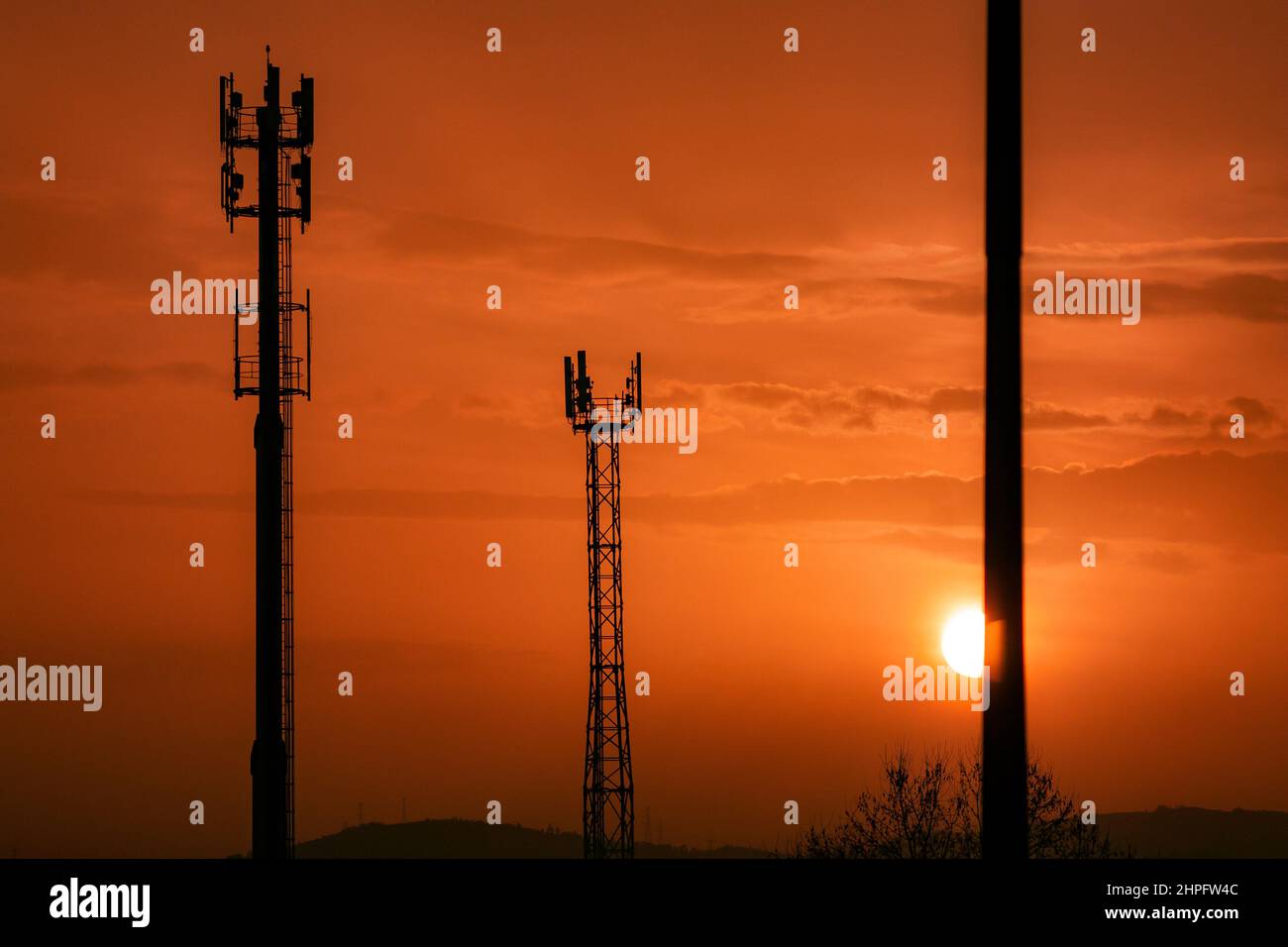 Communication Towers bei Sunrise Stockfoto