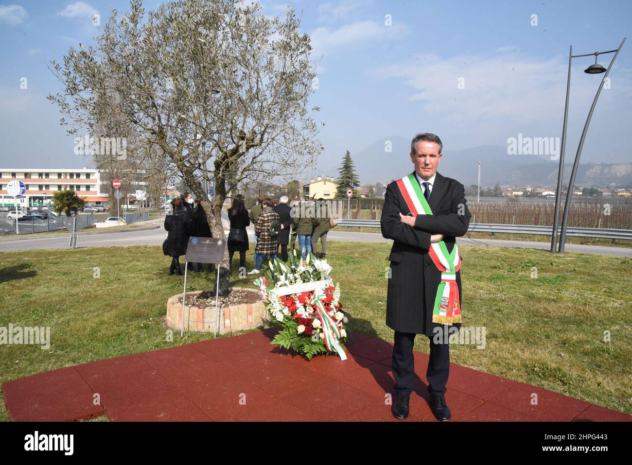 Il sindaco Giuliano Martini durante la commemorazione durante Commemorazione a 2 Anni dall'inizio della Pandemia, Nachrichten in Vo', Italia, 21 febbraio 2022 Stockfoto