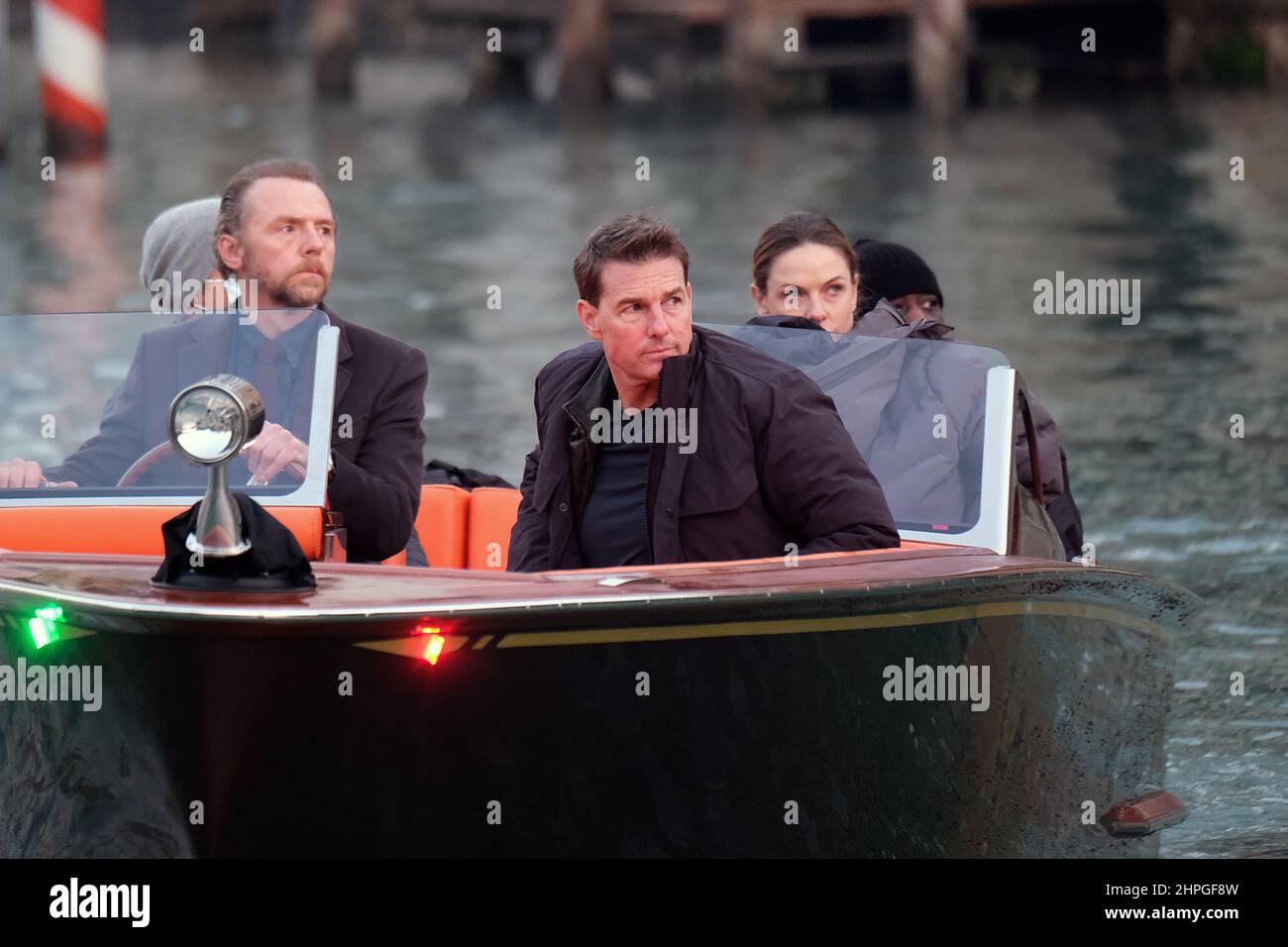 Schauspieler Simon Pegg, Schauspielerin Rebecca Ferguson und Schauspieler Tom Cruise während der Dreharbeiten zur Mission Impossible 7 in venedig Stockfoto