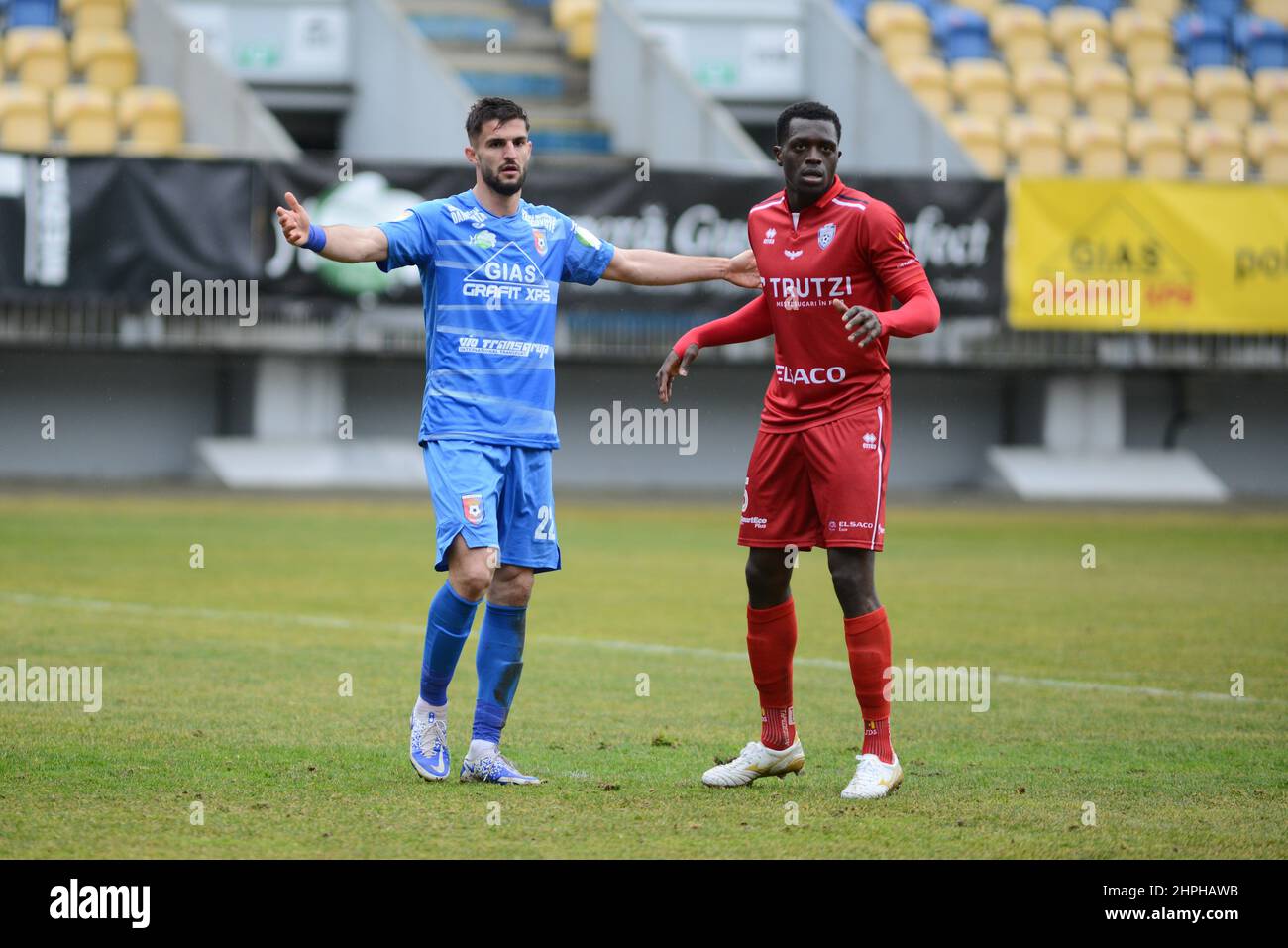 Joyskim Aurélien Dawa Tchakonte ist ein kamerunischer Fußballspieler, der derzeit in Rumänien für den FC Botoșani spielt Stockfoto