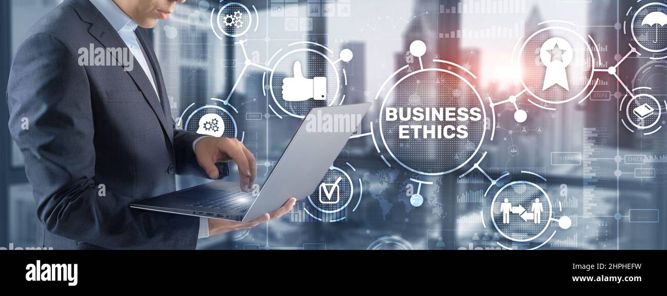 Geschäftsethik Verhalten und Manieren Konzept. Geschäftsmann drücken Taste auf dem virtuellen Bildschirm. Stockfoto