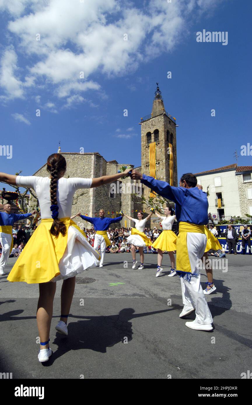 TRADITION SARDANES MODERNES Stockfoto