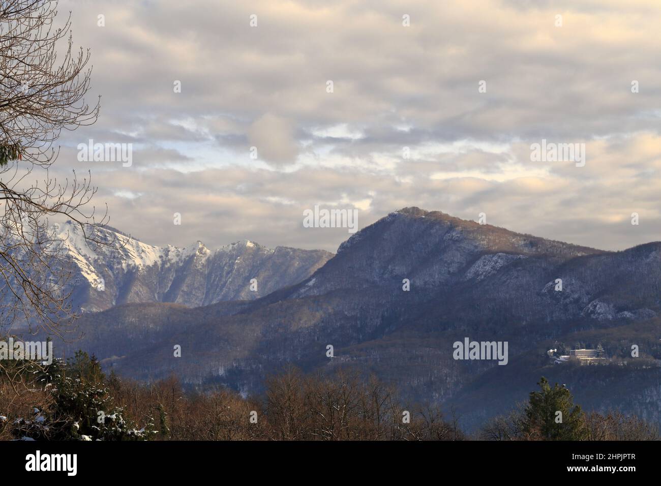Winteransicht des Monte Generoso Stockfoto