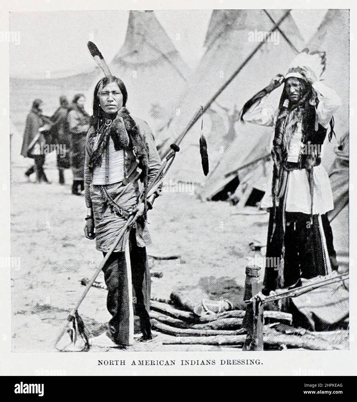 Nordamerikanische Indianer verkleiden sich aus dem Buch die lebenden Rassen der Menschheit; Band 2 von Henry Neville Hutchinson, Veröffentlicht 1901 in London von Hutchinson & Co Stockfoto