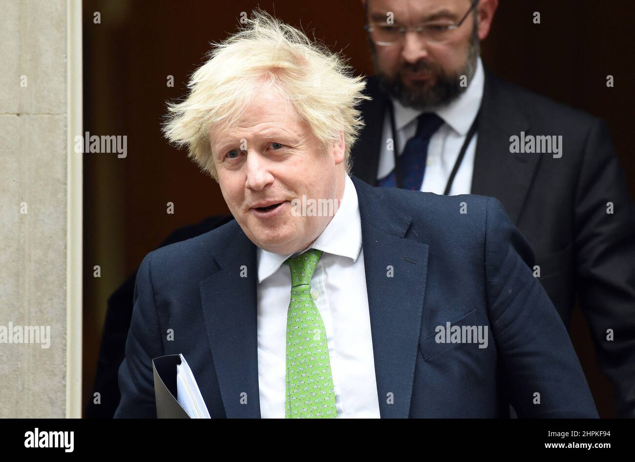 London, Großbritannien. 22nd. Februar 2022. Boris Johnson Premierminister verlässt No10 und spricht im Parlament über die Ukraine-Russland-Krise Kredit: MARTIN DALTON/Alamy Live News Stockfoto