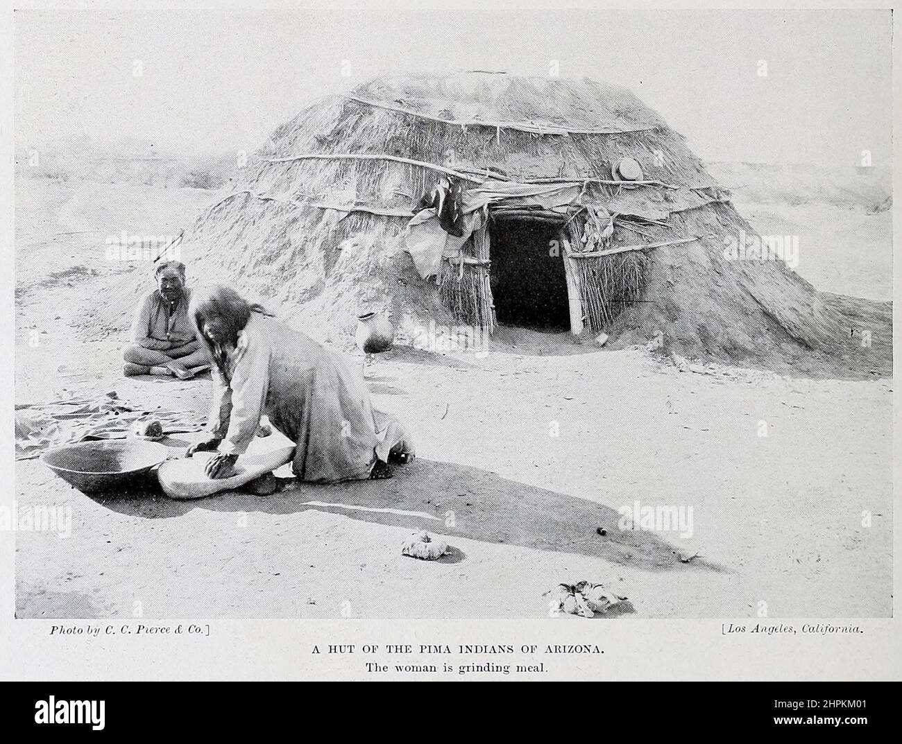 Eine Hütte der Pima-Indianer, Arizona aus dem Buch „die lebenden Rassen der Menschheit“, eine beliebte illustrierte Darstellung der Bräuche, Gewohnheiten, Verfolgungen, Feste und Zeremonien der Rassen der Menschheit auf der ganzen Welt von Sir Harry Hamilton Johnston, Und Henry Neville Hutchinson Band 2 Veröffentlicht in London von Hutchinson & Co. Im Jahr 1902 Stockfoto