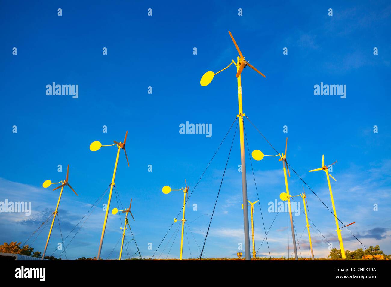 Windturbinen-Park, erneuerbare Energien, Windpark Huai Bong, Dan Khun Thot Nakhon Ratchasima, Thailand Stockfoto